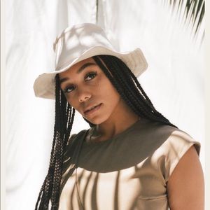 🥥 Selva Negra bucket hat in coconut linen